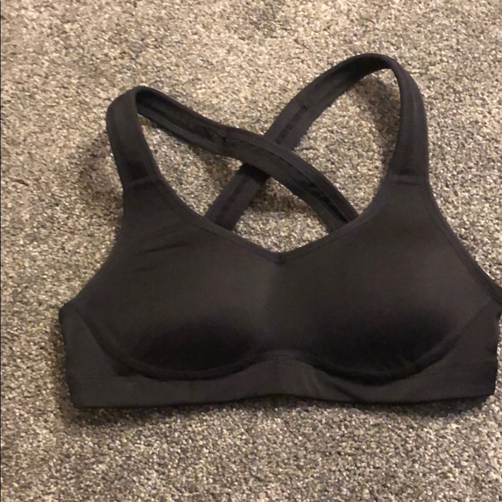 LUCY sports bra